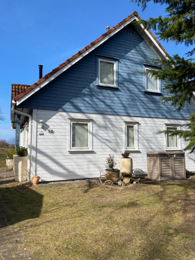 Freistehendes Einfamilienhaus Mit Boddenblick Naehe Ostsee Fuhlendorf  Exterior photo